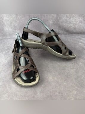 Merrell Bracken Sandals Womens 9 Taupe Outdoor Walking Comfort Slingback